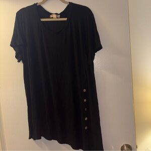 Tunic Top Sz 1X Plus Blouse Assymetrical  Hem Longer Flattering Misia Curvy